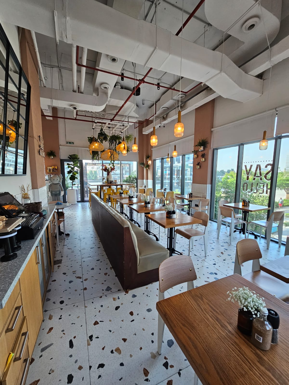 Friends Avenue Café — Café · Brunch restaurant in Dubai